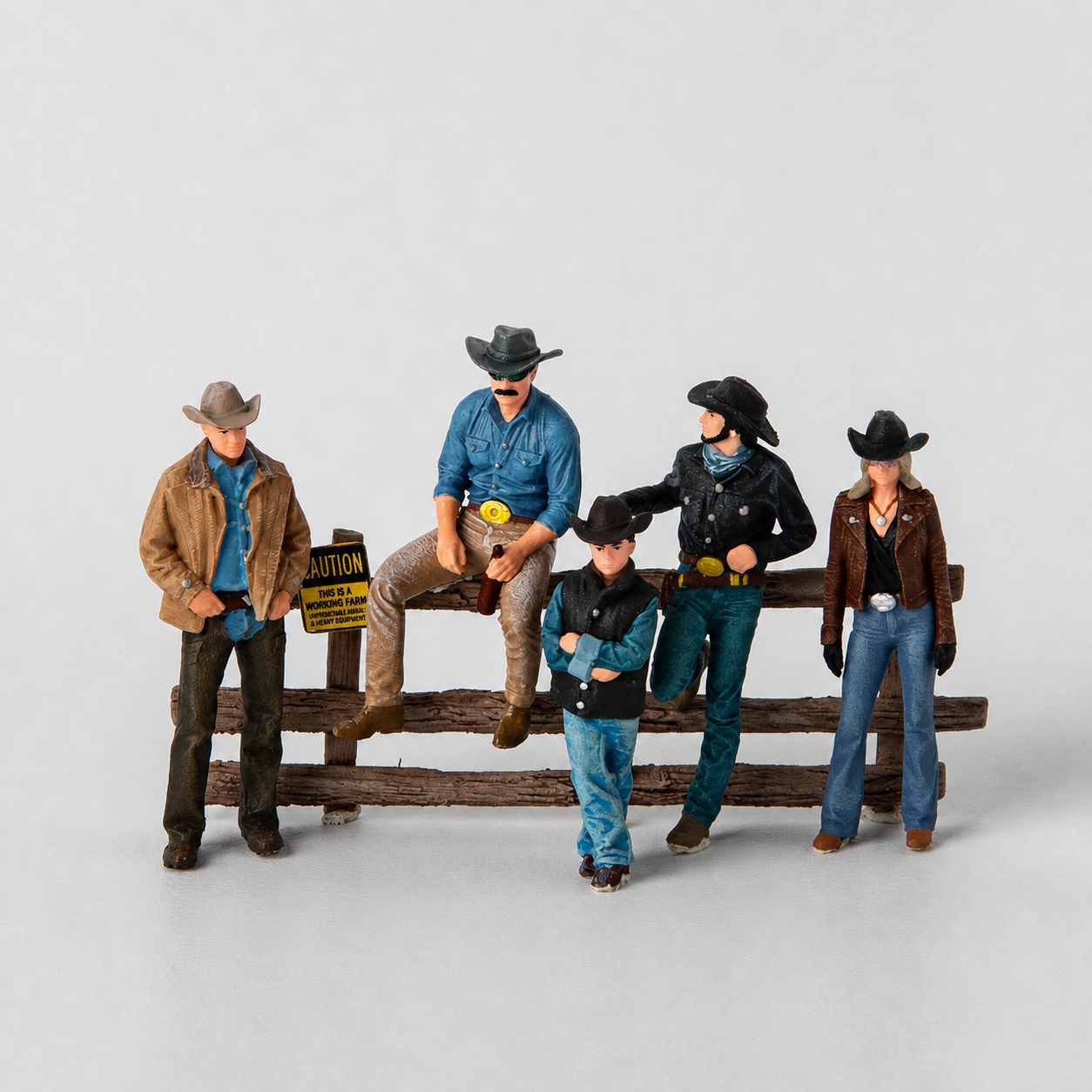 1:64 Texas Cowboy Figure & Fence Set